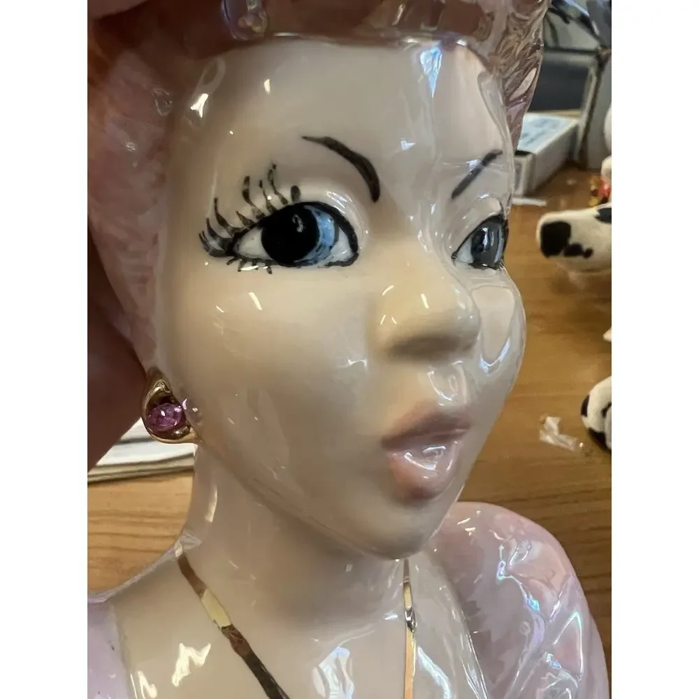 Vintage Jewels 5.5